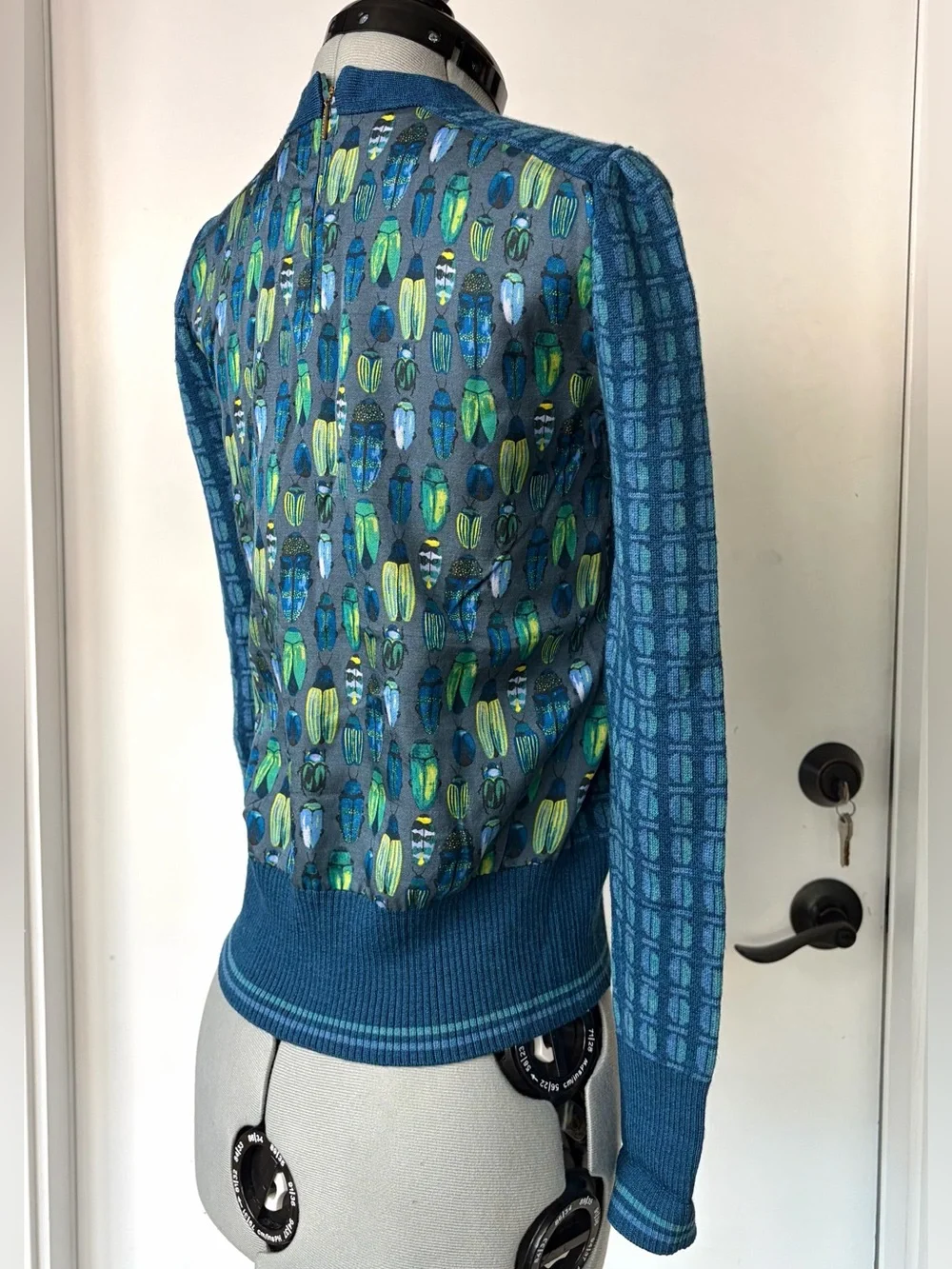 Tory Burch Walda Print Sweater, Scarab Pattern, &silk design on back, XS, EUC